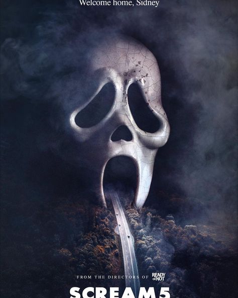 Horror 31st on Instagram: “Halloween may be over for another year, but we still have Scream 5 to look forward to in January! I can not wait for this movie. Especially…” Scream Movie Poster, Scream 5, Scream Movies, Neve Campbell, Scream Ghostface, Scream Franchise, Classic Films Posters, Scream 3, Ghostface Scream