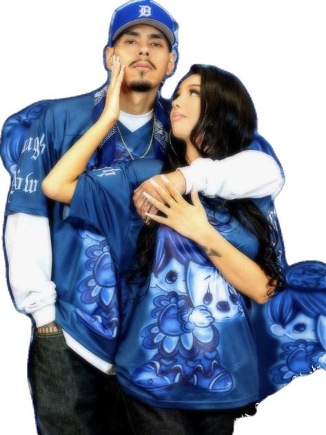 Old School Valentines Photoshoot, Y2k Couple Photoshoot, Cholo Couple Photoshoot, 80s Couples Aesthetic, 2000 Couple Photoshoot, Old School Couples, Valentine Photo Shoot Couples, Old School Couples Photoshoot, Chicano Outfits