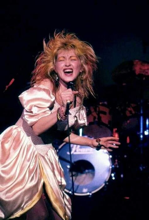 Iconic 80s Outfits, Cindy Lauper 80's, 80 Outfits, Cindy Lauper, 80s Outfits, 1980s Fashion Trends, 80s Pop Culture, Madonna 80s, 80s Fashion Trends