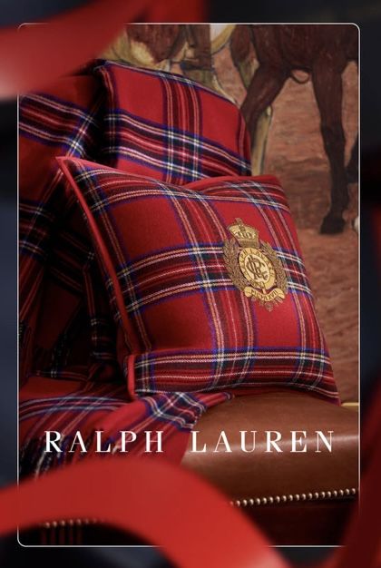 Ralph Lauren Ad Campaigns, Ralph Lauren Home Living Room, Ralph Lauren Christmas, Ralph Lauren Holiday, English Decor, Christmas Rugs, Plaid Pillow, Ralph Lauren Style, Woodland Christmas