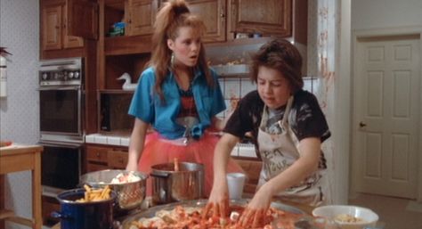 omg Louise miller (teen witch) and her younger brother Teen Witch Movie, The Big Sick, The Awful Truth, Teen Witch, Billie Lourd, When Harry Met Sally, Flashback Friday, Sabrina Spellman, Kissing Booth