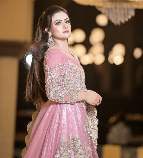 Couple Bridal Dress, Sehar Hayyat, Pink Couple, Pakistani Bridal Lehenga, Affan Waheed, Red Bridal Dress, Pakistani Bridal Makeup, Wedding Party Attire, Heavy Dresses