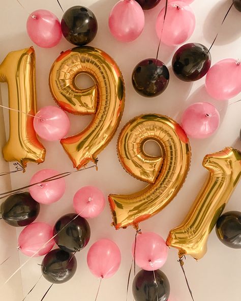 Party city balloons! #partydecor #90s #birthdayparty #birthdaydecoration Party City Balloons, Party City, Birthday Decorations, Party Decorations, Balloons, Birthday Party