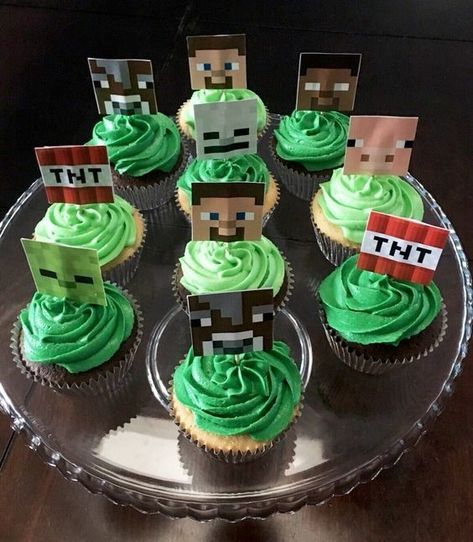 Diy Minecraft Cupcakes, Minecraft Birthday Cupcakes, Minecraft Birthday Cakes, Minecraft Cake Buttercream, Minecraft Cupcakes Ideas, Minecraft Cake Cupcakes, Diy Minecraft Cake, Cupcakes Minecraft, Minecraft Cupcake