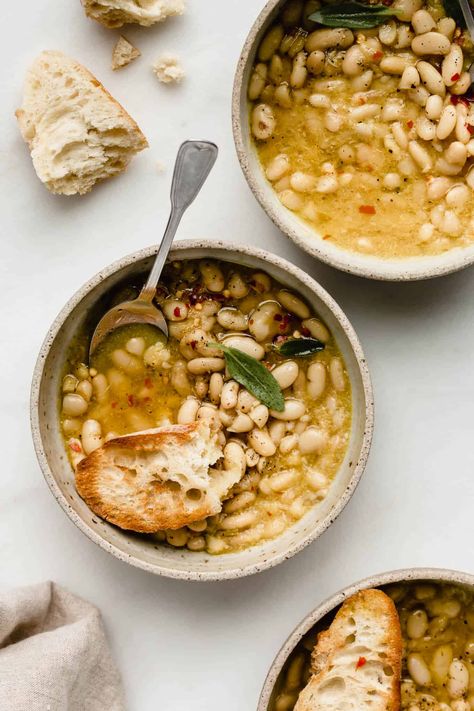 Brothy White Beans, Soupy Beans, Beans For Breakfast, Bean Broth, Brothy Beans, Baked Beans Vegan, Refined Sugar Free Recipes, Chia Recipe, Bean Stew