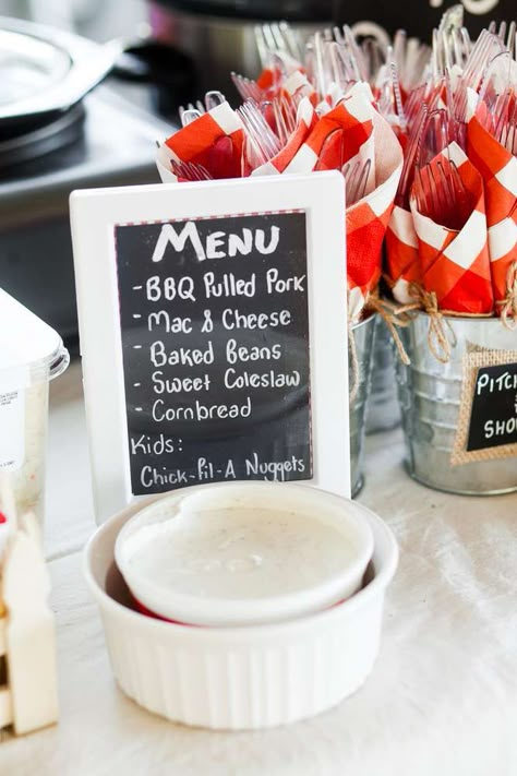 Farm Animal Birthday Party Decorations Cute Ideas, Farmers Birthday Party, Rodeo Themed 1st Birthday Food Ideas, Rustic Farm Birthday Party, Simple Farm Party, My First Rodeo Birthday Party Food Ideas, Farmyard Birthday Party Decorations, Farm Birthday Theme Boy, Boy Farm Birthday Party