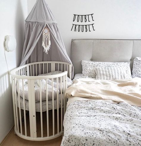 Nursery In Living Room Small Spaces, Bedroom With Crib, Shared Baby Rooms, Luxury Baby Room, Cozy Baby Room, Nursery Bassinet, Newborn Room, Baby Corner, Baby Room Neutral