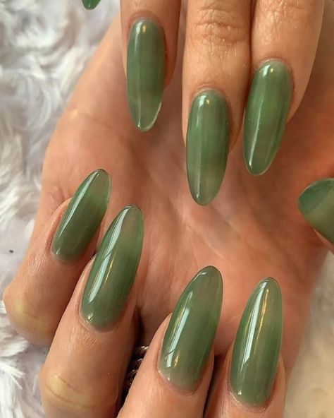 Jelly Nails Are Back Again | Allure Minimal Manicure, The Best Nails, Chrome Manicure, Blush Pink Nails, Green Jelly, Vogue Nails, Spring Nail Trends, Nail Trend, Green Nail Designs