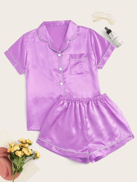 Purple Pajamas, Satin Pajama Set, Cute Pjs, Cute Sleepwear, Cute Pajama Sets, Pajama Outfits, Satin Pajama, Looks Party, Lazy Day Outfits