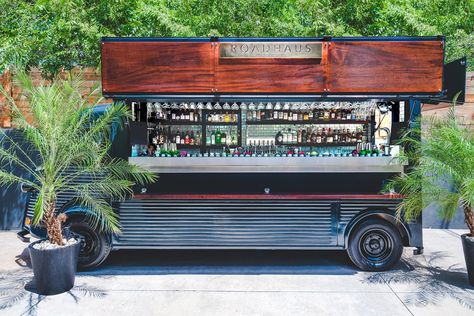 The Roosevelt Room s RoadHaus Cocktail Truck Is Open for Business - InsideHook Cocktail Truck, Austin Bars, Bar On Wheels, Mobile Restaurant, Beer Truck, Bar Catering, Austin Food, Craft Cocktail, Custom Cocktails