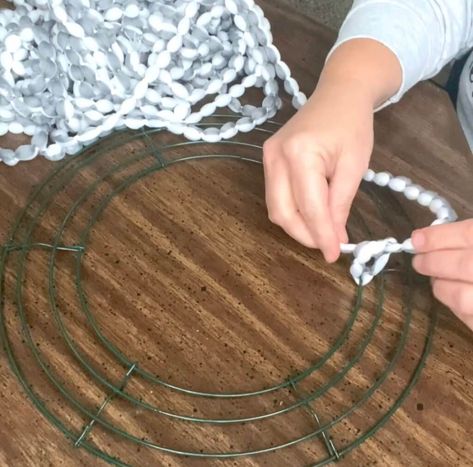 Wire Snowman From Dollar Tree, Star Wreath Form, Tulle Wreath Diy, Rope Wreath Diy, Making Mesh Wreaths, Easy Diy Wreaths, Wire Wreath Forms, Tulle Bow, Wreath Project