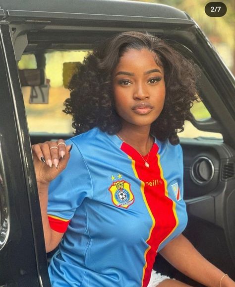 Goma girl 😍🇨🇩 #southkivu #african Congo Women, Dr Congo, African Girl, October 5, Congo Kinshasa, Pretty Selfies, Black Beauty, Hair Waves, Football Jersey