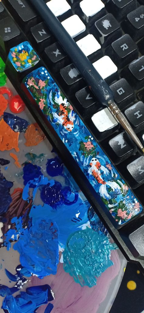 Koi Fish Keyboard, Painting On Keyboard, Laptop Keyboard Painting Ideas, Painting Keyboard Keys, Painted Keyboard Ideas, Keyboard Painting Ideas, Painted Keyboard, Keyboard Painting, Painted Keys