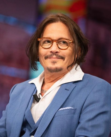 Johnny Depp Now, Johnny Depp Fans, Johnny Depp Pictures, Medical Photos, September 23, Puppy Eyes, Very Funny Pictures, Hot Actors, Johnny Depp