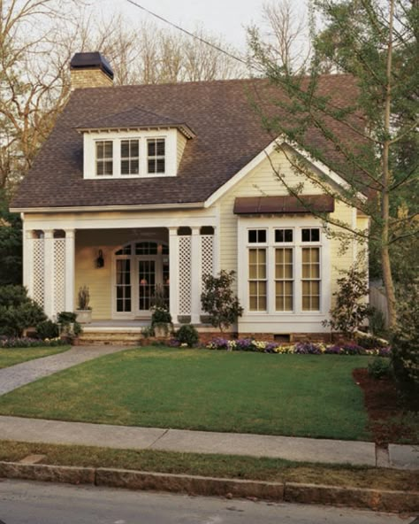 Small Cottage Designs, Cottage House Exterior, Small Cottage House, Small Cottage House Plans, Small Cottage Homes, Small Cottages, Best Tiny House, Suburban House, Sims Houses