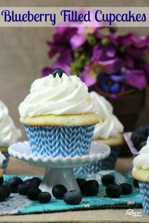 Blueberry Filled Cupcakes via Juggling Act Mama Blueberry Frosting, Buttercream Frosting For Cupcakes, Blueberry Filling, Funfetti Cupcakes, Mocha Cupcakes, Blueberry Cupcakes, Fun Cupcake Recipes, Blueberry Pie Filling, Easy Cupcake Recipes