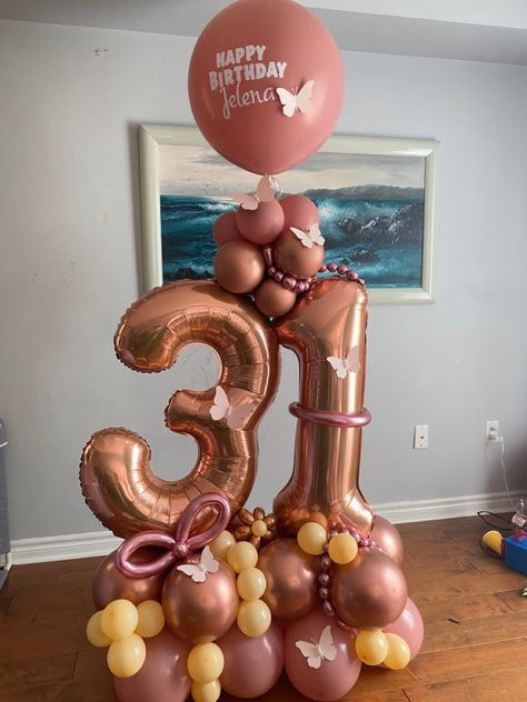 #birthday #birthdayballoons Happy Birthday 31, 31st Birthday Ideas For Her, 31 Birthday, Birthday Balloon Bouquet, Balloons Number, 52 Birthday, Balloon Bouquet Diy, Birthday Ideas For Her, 31st Birthday