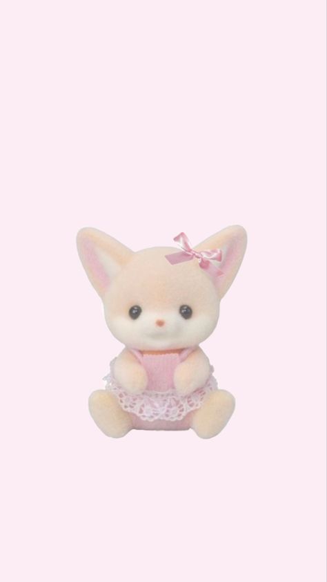 Vintage Calico Critters, Calico Critters Aesthetic Icons, Sylvanian Families Wallpaper Iphone, Calico Critters Aesthetic Wallpaper, Pink Sylvanian Families, Sylvanian Family Wallpaper, Pink Calico Critters, Calico Wallpaper, Calico Critters Coquette