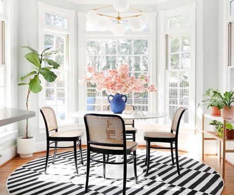 Modern Spring Decor, Living Room Styling, Fresh Living Room, Room Styling, Diy Artwork, The Everygirl, Design Rules, Styling Inspiration, Mid Century Dining