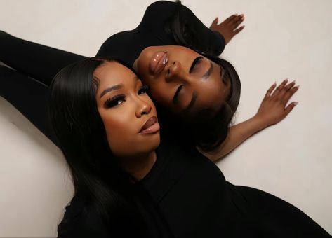 Sisters Black Aesthetic, Professional Duo Photoshoot, One Girl Photoshooting Ideas Black, Best Friend Photoshoot Ideas Black, Cosmetic Brand Photoshoot Ideas, Studio Photoshoot Black Women, Sister Duo Aesthetic, Bestie Studio Photoshoot, Bestie Shoot Ideas