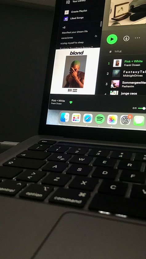 Macbook Spotify Aesthetic, Boarding Plane, Pc Snap, Macbook Aesthetic, Birthday Quotes Funny For Him, Iphone Obsession, Money On My Mind, Song Playlist, Digital Print Fabric