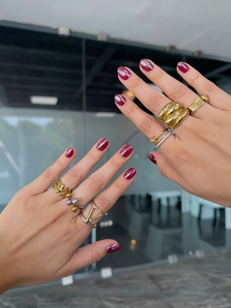 Simple Nails With Chrome, Cherry Coke Nails Chrome, Plum Nails With Chrome, Cranberry Nails With Chrome, Cherry Fall Nails, Jelly Nails With Chrome, Chrome Wine Nails, Dark Cherry Chrome Nails, Frosted Cranberry Nails