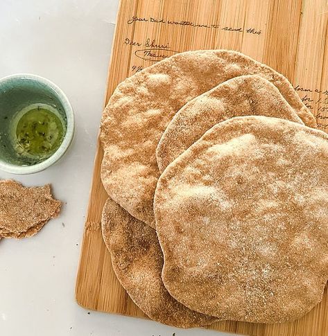 🥖🚫🍞🚫🥐🚫🥨🚫There are few things that represent The Lord’s PASSOVER more than UNLEAVENED BREAD, if you do just one things to celebrate and remember Passover this year-making unleavened bread and understanding the symbolism behind it is IT! This bread is SO SIMPLE- yet holds the entirety of the gospel message. 💚💚💚 Get the recipe and learn more about what it all means at the link below 🕊️🥰. P.S. I’ll be posting about the Spring Feasts all month leading up to the 19th-20th which is when I celebr... Unleavened Bread Recipe, Feast Of Unleavened Bread, Pastry Dishes, Unleavened Bread, In Remembrance Of Me, Passover Recipes, Spelt Flour, Flatbread Recipes, Gospel Message