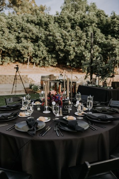 Black Table Linens Wedding, Burgundy Silver Wedding, Table Linens Wedding, Dark Wedding Theme, Wedding Guest Table, Wedding Dressses, March Wedding, Wedding Table Linens, Table Decor Ideas