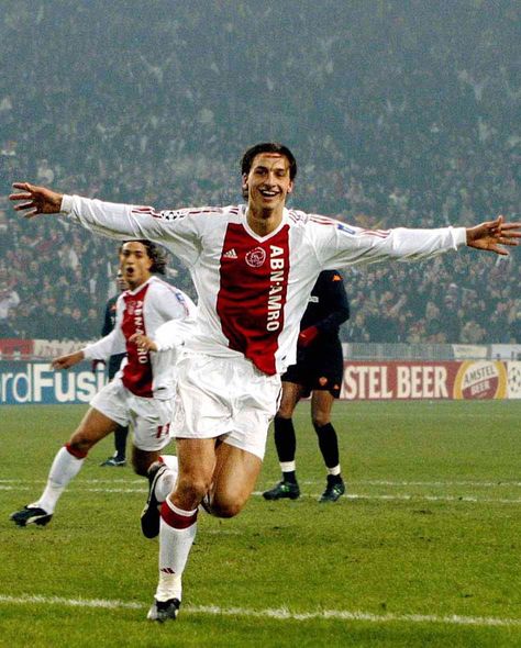 AFC Ajax on Instagram: “#OnThisDay in 2001 this boy made his debut for us. God in the making 😉” Old Football Players, Miroslav Klose, Witcher Wallpaper, Afc Ajax, Small Pond, Football Photography, Vintage Football Shirts, Zlatan Ibrahimovic, Football Images