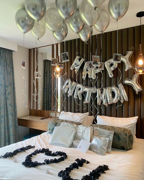 This easy to inflate, 16” foil letters happy birthday sign lets you celebrate special moments with children, friends, and family. Decorating Boyfriends Room Surprise, Hotel Birthday Boyfriend, 21st Hotel Decorations, Boyfriends Birthday Room Decoration, Hotel Decor Birthday, Bf Hotel Surprise, Hotel Room Boyfriend Birthday, 21st Birthday Decorations Hotel Room