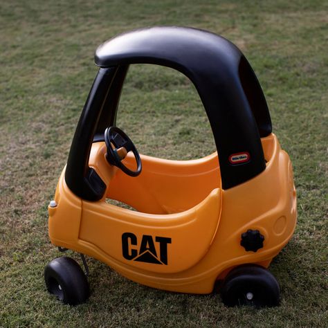 Cozy Coupe Makeover - Jenna the Jungle Gym Diy Cozy Coupe Makeover, Cozy Coupe Truck, Cat Bulldozer, Cozy Coupe Makeover, Police Party, Toddler Car, Jungle Gym, Best Kids Toys, Little Tikes