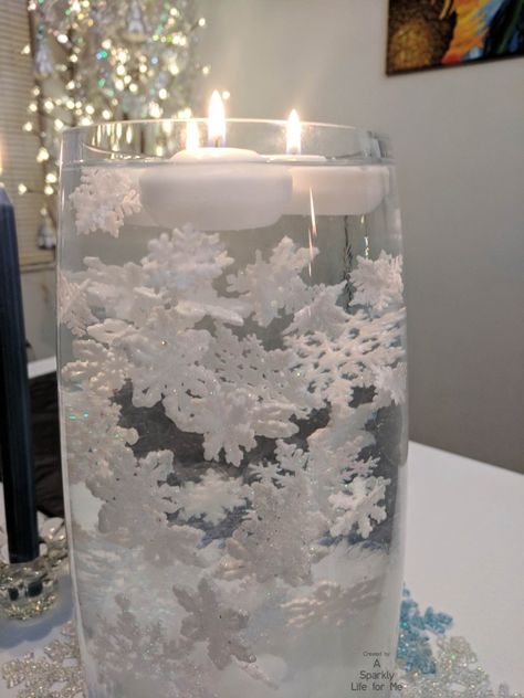 Schnee Party, Christmas Centrepiece Table, Winter Wonderland Centerpieces, Snowflake Centerpieces, Winter Wonderland Christmas Party, White Christmas Party, Winter Wonderland Decorations, Winter Wonderland Birthday, Snowflake Baby Shower