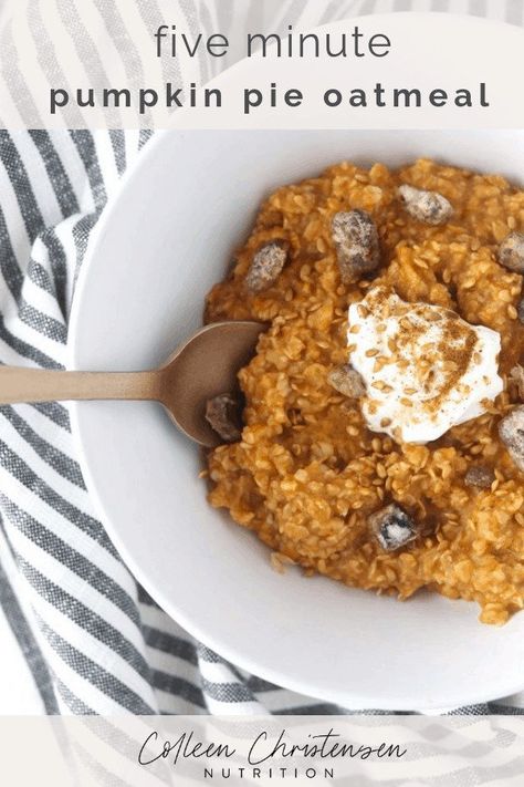 Clean Eating Pumpkin Recipes, Dietitian Recipes, Pumpkin Pie Oatmeal, Pumpkin Recipes Healthy, Medicine Tips, Pumpkin Smoothie, Pumpkin Pie Mix, Pumpkin Pasta, Overnight Oat