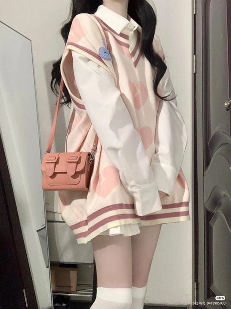 Korean Cute Clothes, Cute Japanese Fashion Casual, Kawaii Japanese Outfits, Cute Japanese Outfits Kawaii, Modern Korean Fashion, Soft Preppy Outfits, Cute Pink Outfit Ideas, Bubbly Outfits, Cute Korean Outfits Kawaii