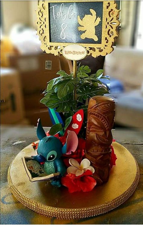 Stitch Wedding Theme, Lilo And Stitch Wedding, Disney Wedding Decorations, Disney Centerpieces, Disney Wedding Centerpieces, Lilo And Stitch Disney, Disney Sweet 16, Disney Prom, Disney Themed Wedding