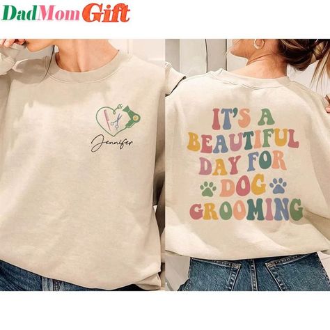 Dog Grooming Shirts, Dog Groomer Shirts, Dog Grooming Salon Ideas, Grooming Salons, Grooming Ideas, Dog Groomer Gifts, Pet Sitting Business, Grooming Business, Career Ideas