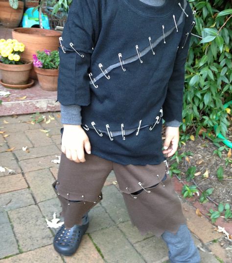 Frankenstein Costume Kids, Frankenstein Costume Diy, Easy Kids Costumes, Diy Costumes Kids Boys, Frankenstein Costume, Quick Halloween Costumes, Quick Costumes, Halloween Frankenstein, Diy Costumes Kids