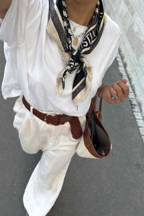 In love with this beautiful Dior scarf Neck Scarf Outfit, Silk Scarf Outfit, Scarf Trends, Silk Scarf Style, Scarf Outfit, Looks Street Style, How To Wear Scarves, 가을 패션, Looks Style