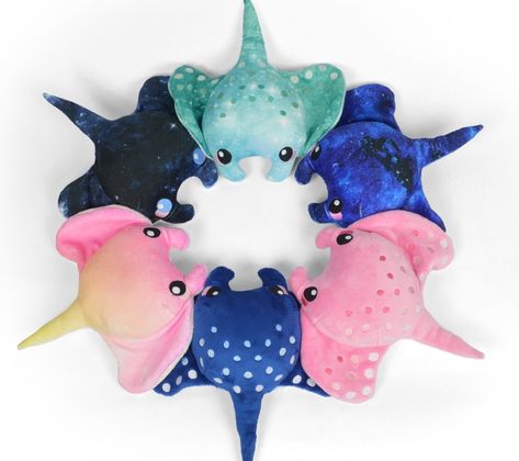 free – Choly Knight Manta Ray Plush, Choly Knight, Soft Toy Patterns, Animal Sewing Patterns, Memory Crafts, Sewing Stuffed Animals, Applique Templates, Manta Ray, Easy Diy Gifts