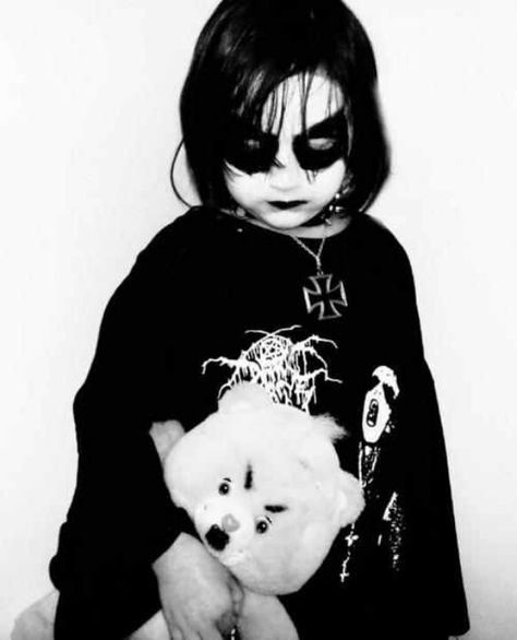 My elder cousin Caprice is Li and Lynn's child. S/he didn't dress this way...much...but that is the attitude. Goth Mom, Corpse Paint, Black Metal Girl, Toddler Modeling, Rain Fashion, Black Metal Art, Sweetest Thing, Metal Girl, Baby Carriage