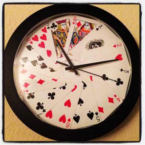 Card Clock. Thought I'd put to use my decks that were missing cards, and jazz up this cheap clock. Cool Clocks Creative, Painting Clock Ideas, Clock Design Ideas Creative, Diy Clock Wall Creative, Domino Clock, Diy Clock Ideas, Make Your Own Clock, Clocks Diy Crafts, Diy Wall Clock Ideas