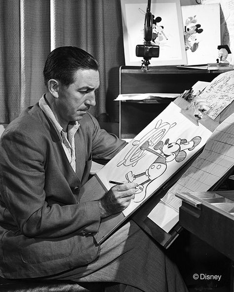 Walt at the drawing board, circa 1947 | 23 Incredible, Rarely-Seen Photos From The Disney Archives Walt Disney Paris, Disneysea Tokyo, Walter Elias Disney, Very Important Person, Steamboat Willie, Film Disney, Bd Comics, Disney Life, Disney Studios