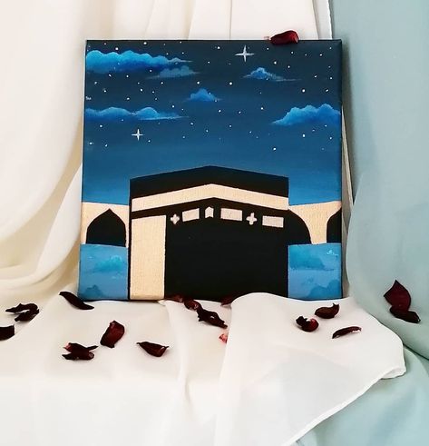 Night themed acrylic painting of Kaabah Islamic Artwork Canvas Art, Islamic Easy Painting, Night Theme Painting, Kaabah Painting Easy, Kaaba Painting Canvas Easy, Islamic Art And Craft, Islamic Architecture Interior, Drawing Ideas Islamic, Easy Islamic Paintings