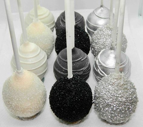 Cake Pops Black And White, Elegant Cake Pops Wedding, Black And Silver Cake Pops, 21st Birthday Cake Pops, Black And Silver Sweet 16 Party Ideas, Cake Pop Decoration Ideas, Cake Pop Designs Birthday, Black Cakepops, Disco Cake Pops