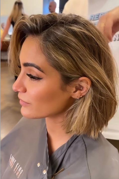 Frankie Bridge Hair 2024, Frankie Bridge Short Hair, Frankie Bridge Hair Bob, Frankie Bridge Hair 2023, Frankie Bridge Hair, Bob Styling, Frankie Bridge, Bobbed Hair, Mid Length Bobs