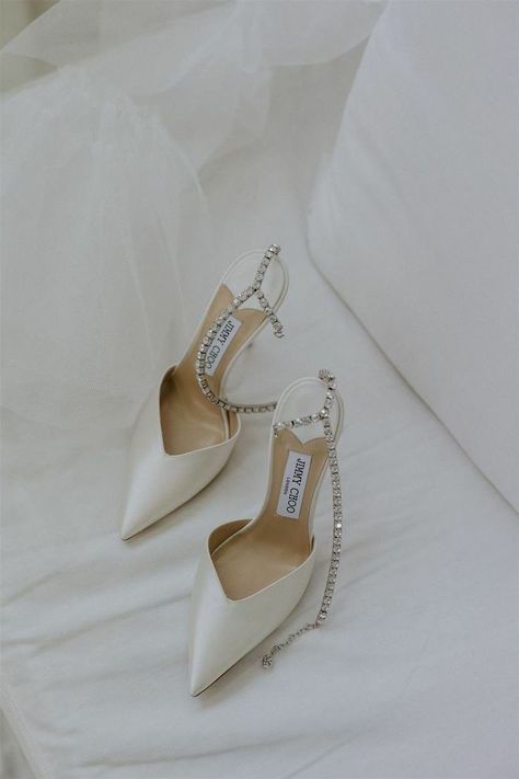 Wedding Heels Aesthetic, White Heels Aesthetic, Dreamy Heels, Heels Aesthetic, Wedding Money, Engagement Decorations, Bridal Heels, Future Wedding Plans, Wedding Goals