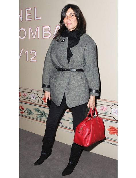 Emmanuelle Alt Emmanuel Alt, Emmanuelle Alt Style, Chic Clothing Style, Emmanuelle Alt, French Vogue, Parisian Chic Style, Deep Autumn, Alt Style, Bag Outfit