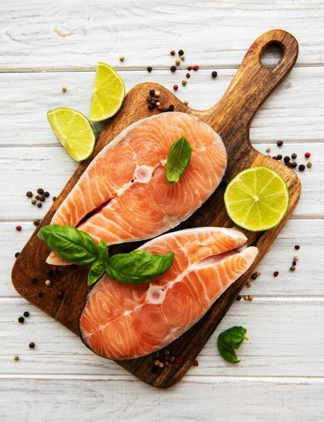 Salmon Raw, Salmon Steaks, Raw Salmon, Background Food, Raw Fish, Light Appetizers, Salmon Steak, Healthy Superfoods, Salmon Fish