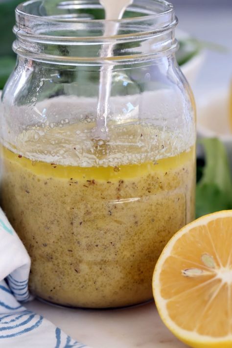 Mustard Salad Dressing, Homemade Salad Dressing Healthy, Harvest Kitchen, Vinaigrette Salad, Resep Salad, Salad Dressing Recipes Homemade, Garlic Pasta, Lemon Vinaigrette, Homemade Salads