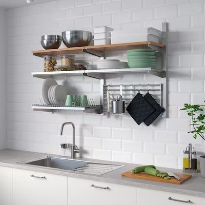 Kitchen Wall Organizer, Organiser Cucina, Kitchen Wall Storage, Stainless Steel Railing, Stainless Steel Cabinets, Steel Shelf, Ikea Kitchen, Wall Storage, Wall Organization